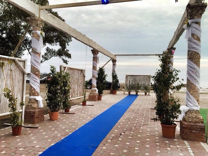 decoración de una boda estilo marinero naútico azul